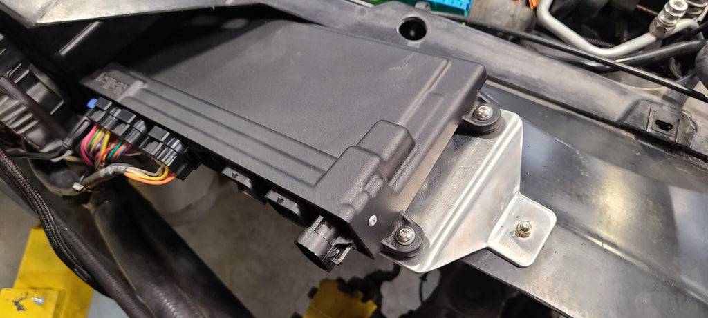 CPR C7 Holley Dominator ECU mount