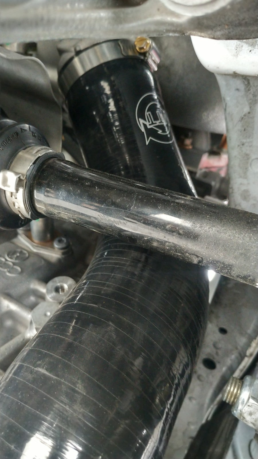 VTT 8V RS3/8S TTRS Silicone Charge pipes