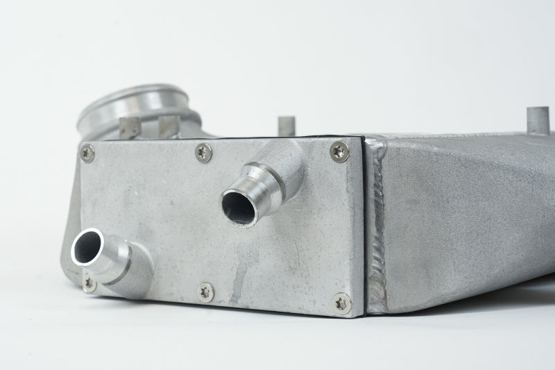 CSF 2014+ BMW M3/M4 (F8X) Top Mount Charge-Air-Cooler - Raw Finish (view 4)