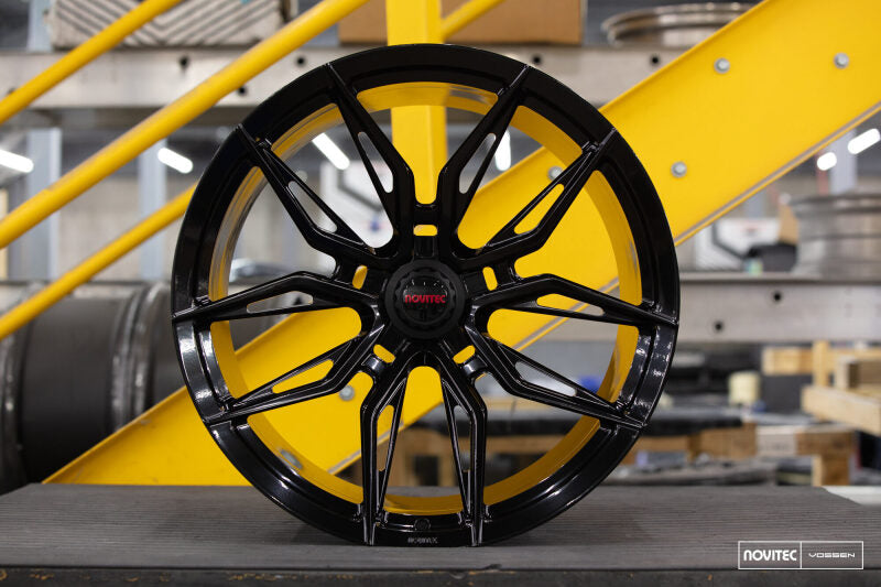 Vossen x Novitec NF11 22x12 / 5x114.3 / ET33 - Gloss Black Wheel - (Ferrari 488/F8 - Rear) Secondary image