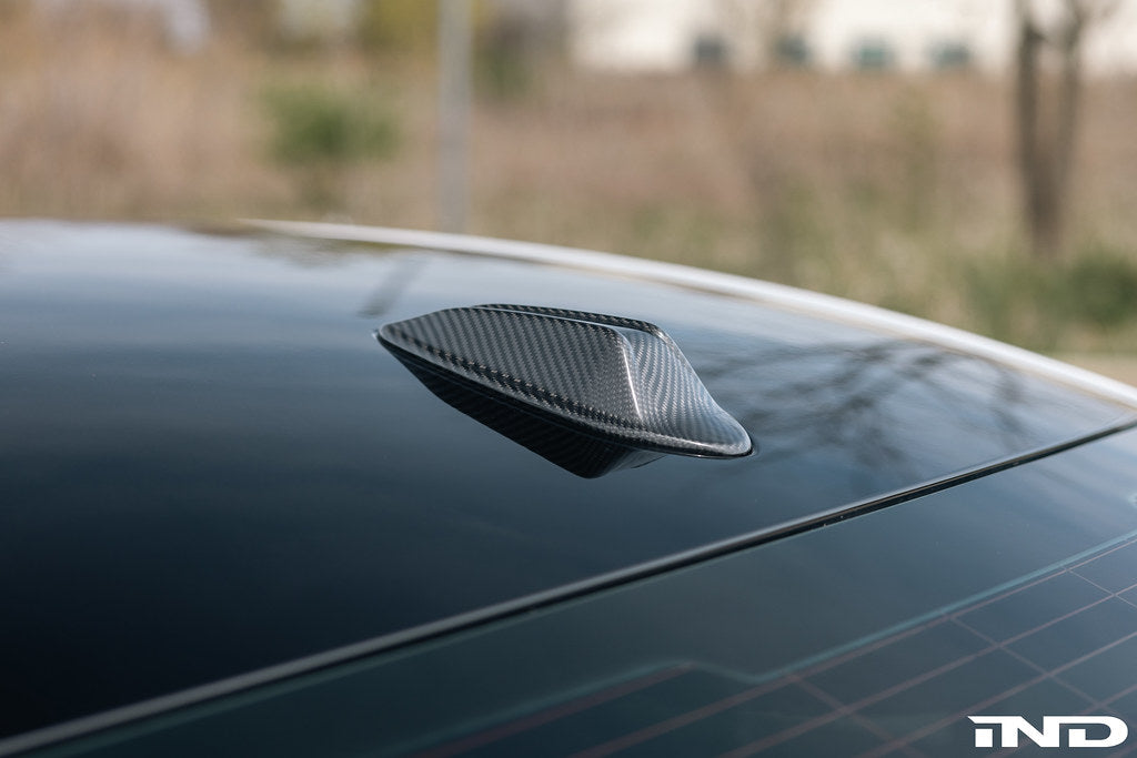 AutoTecknic G-Chassis LCI Dry Carbon Roof Antenna - 2023+ 2x2 weave Secondary image