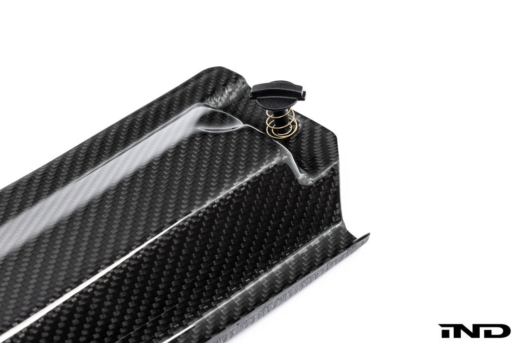 Karbonius E46 M3 Carbon Cabin Filter Cover Secondary image