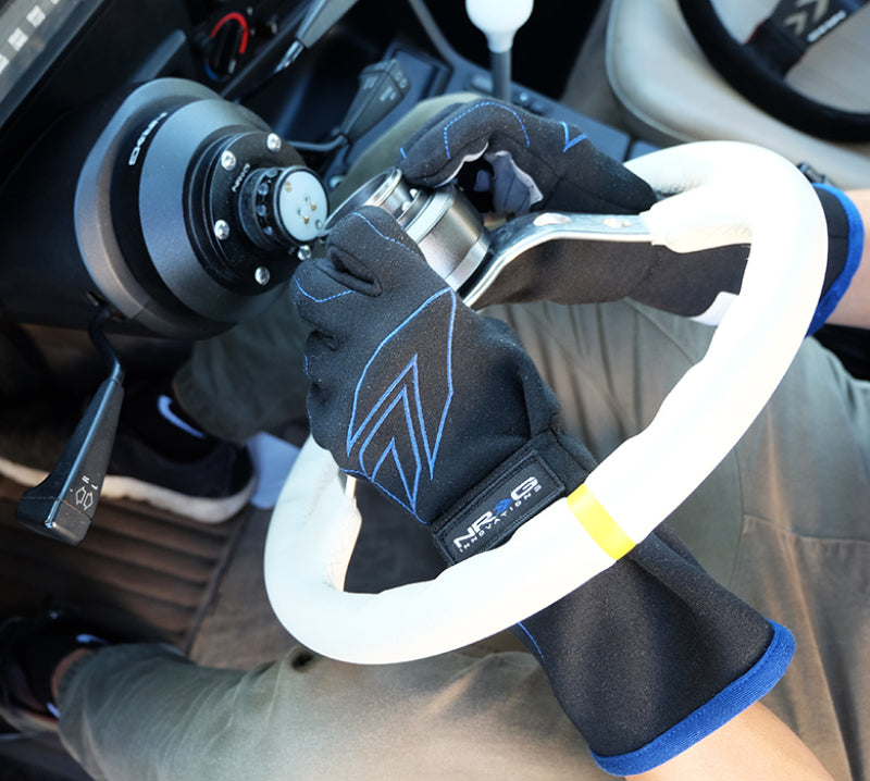NRG Racing Gloves SFI 3.3 / 5 Approved - Medium (view 2)