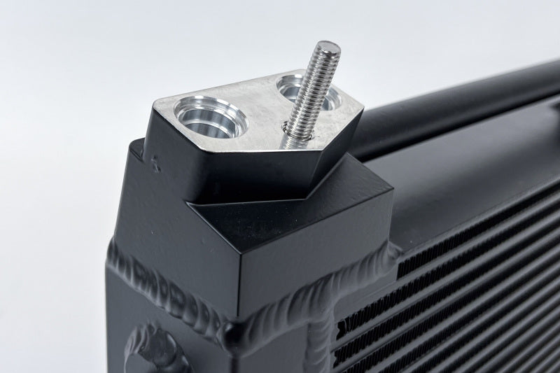 CSF 06-10 BMW E60 M5 / E63 / E64 M6 Race-Spec Oil Cooler (view 3)