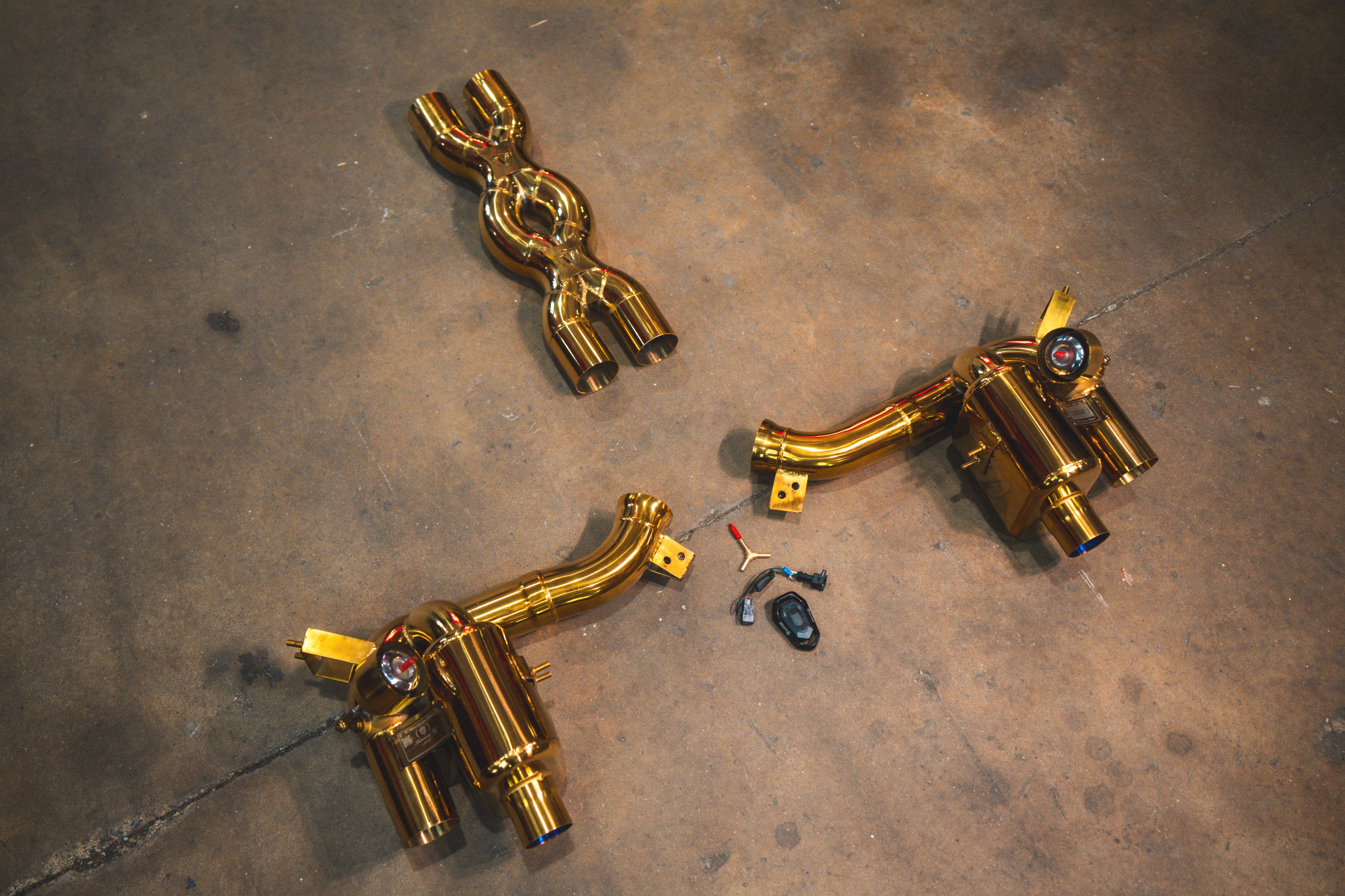 Ferrari GTC4 Lusso Valved Exhaust system Secondary image