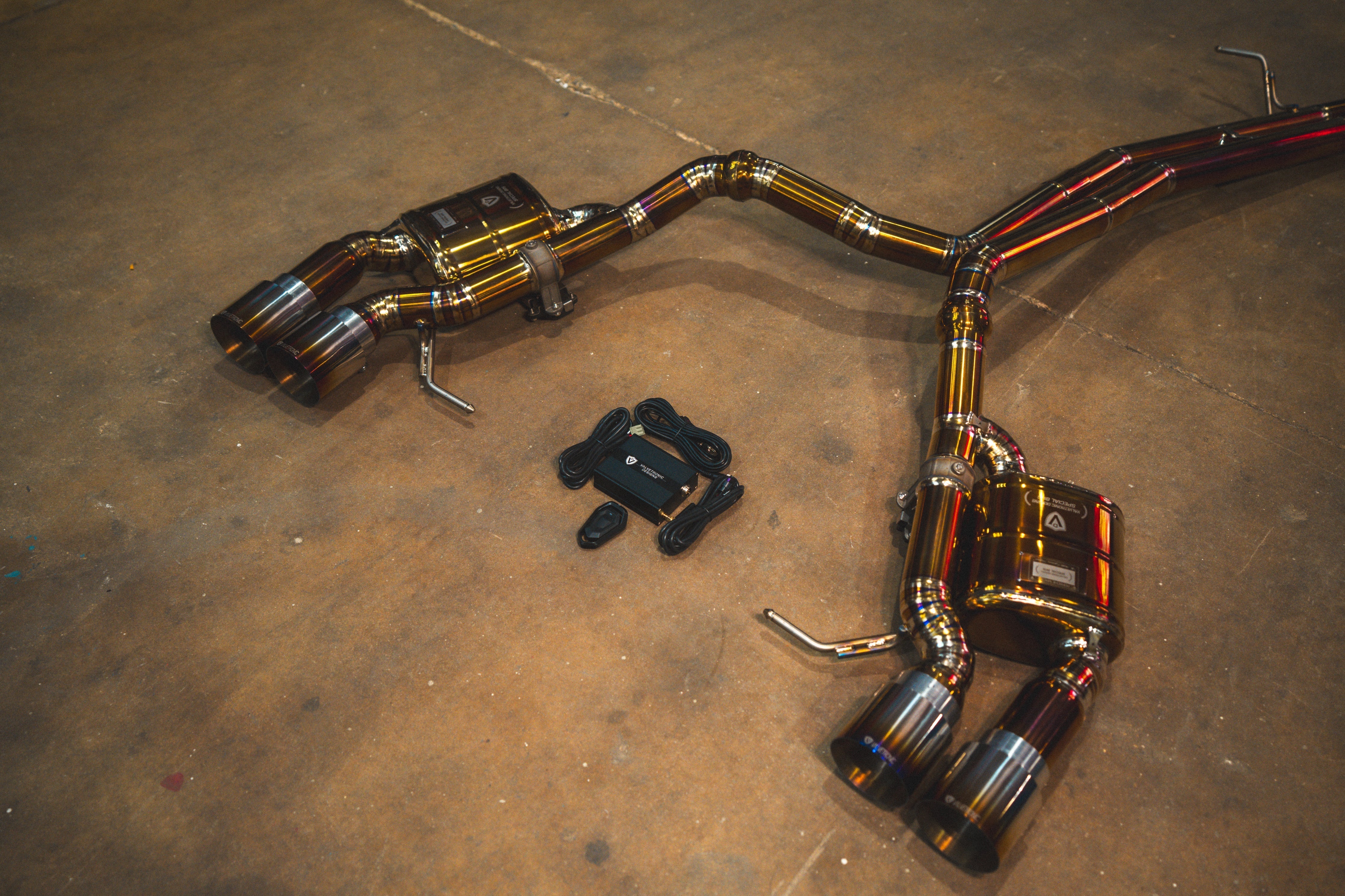 Valvetronic Valved Sport Exhaust System for Porsche Macan Secondary image