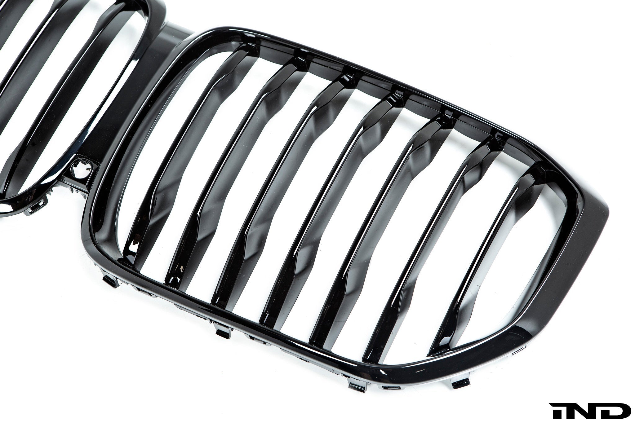 AutoTecknic G05 X5 Pre-LCI Front Grille - Gloss Black Secondary image