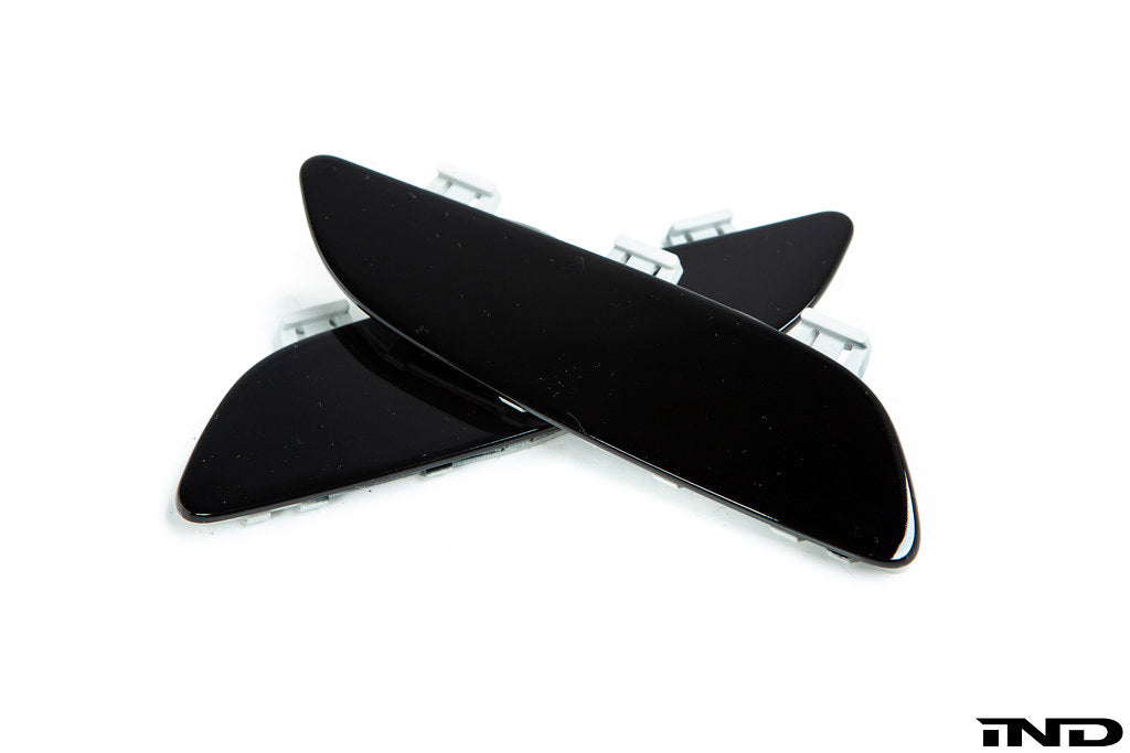 IND E9X M3 Painted Front Reflector Set