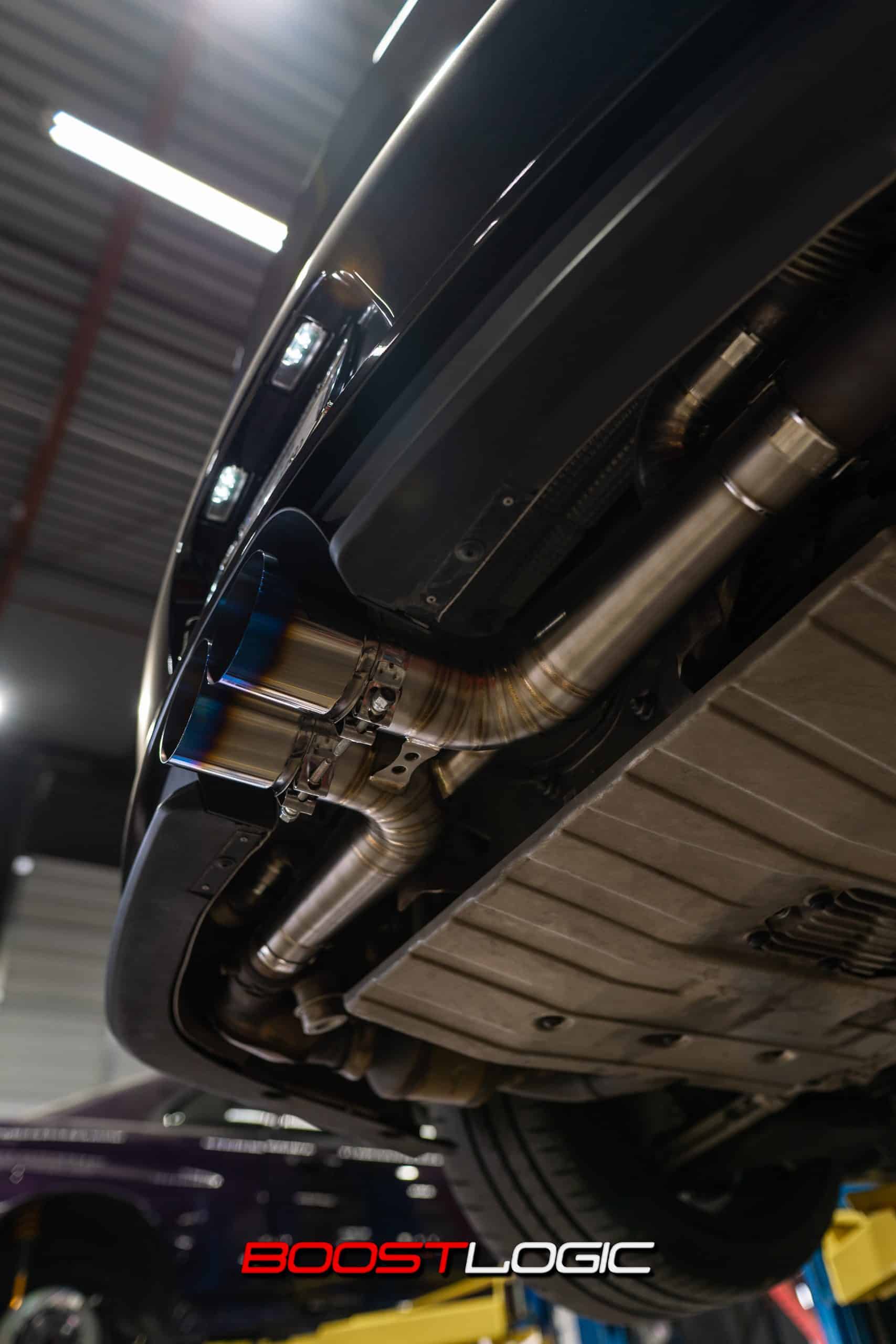 Boost Logic Titanium Center Muffler for Porsche 991 GT3 Secondary image