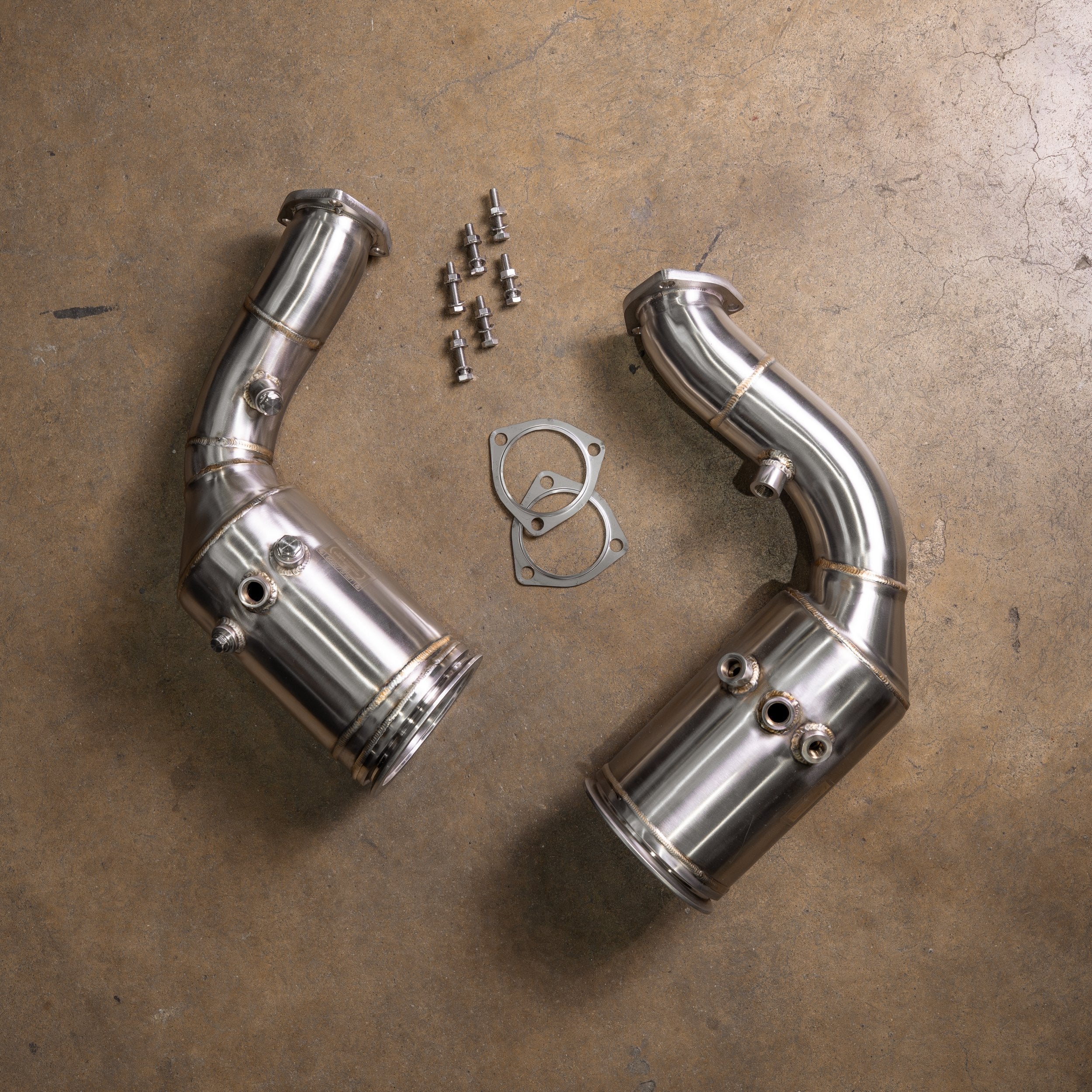 Bentley Bentayga V8 400 Cell Catted Downpipes Secondary image
