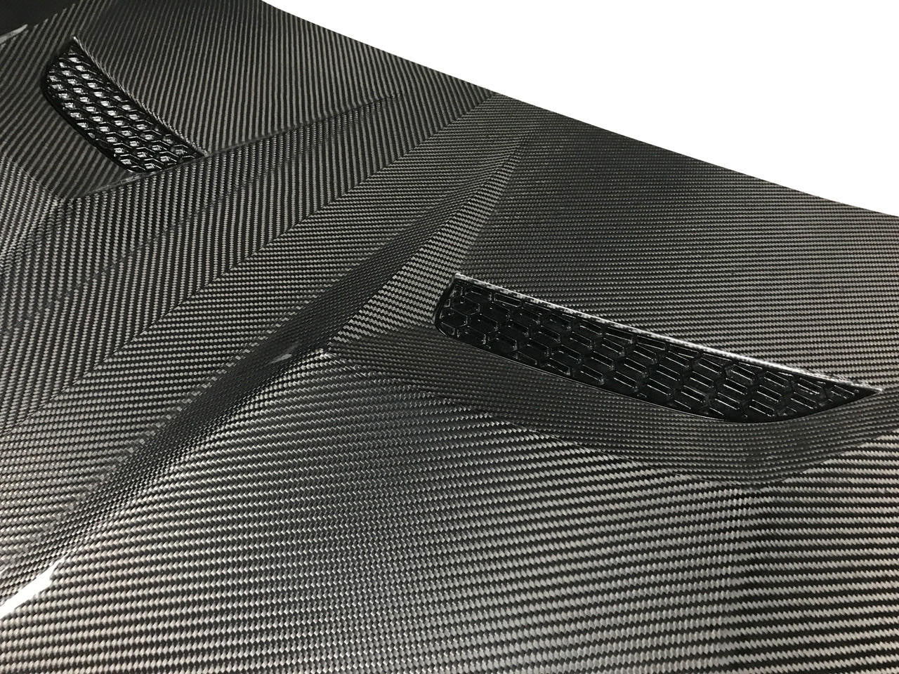Carbon Fiber GT Style Front Hood - Lamborghini Huracan Secondary image