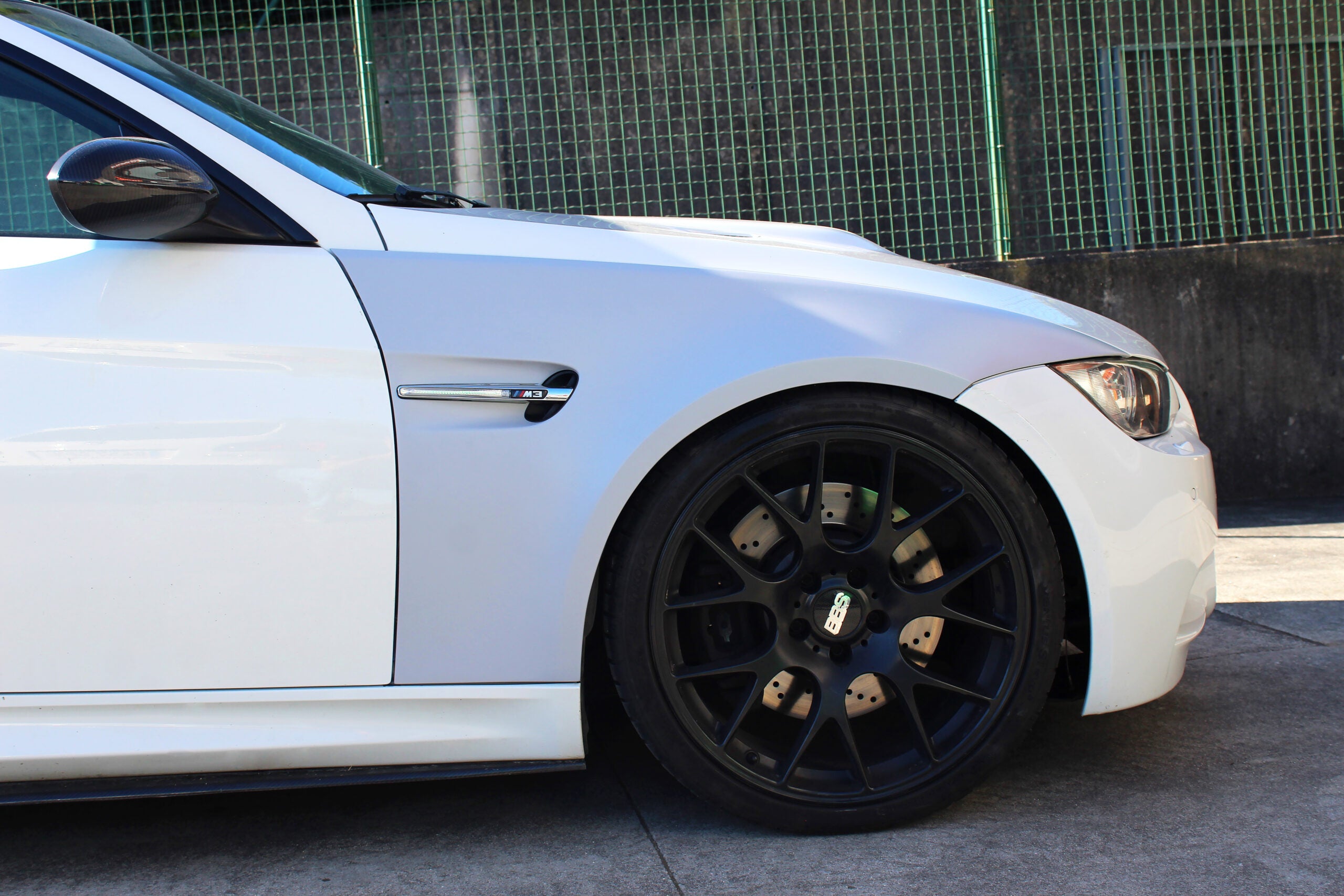 Karbonius E92 M3 Carbon OEM Style Fender Set Secondary image