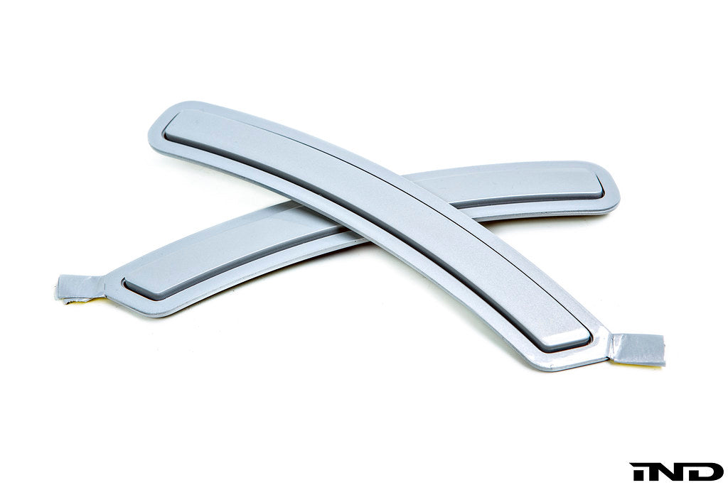 IND F87 M2 Painted Front Reflector Set