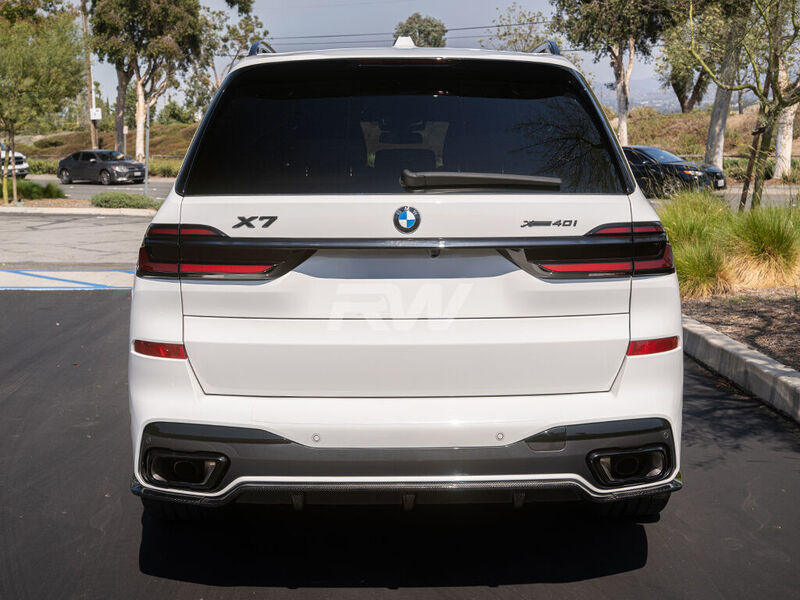 BMW G07 X7 Carbon Fiber Rear Diffuser