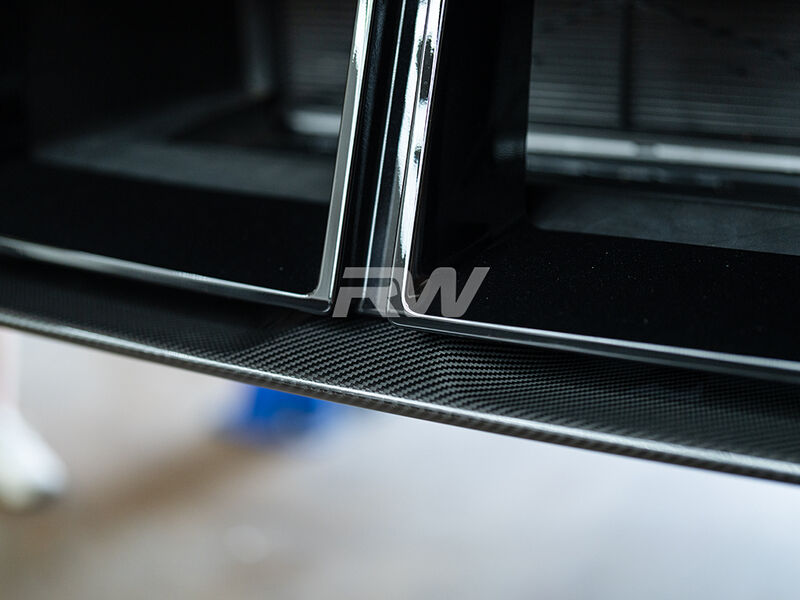BMW G90/G99 M5 3D Style Carbon Fiber Front Lip