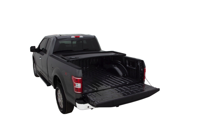 Lund 07-13 Chevy Silverado 1500 (5.5ft. Bed) Genesis Tri-Fold Tonneau Cover - Black Secondary image