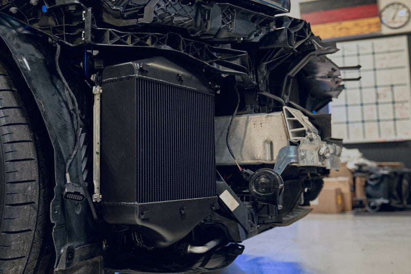 CSF 2019+ Lamborghini Urus / 2020+ Audi RS Q8 / SQ8 / SQ7 High Performance Intercooler System- Black (view 5)