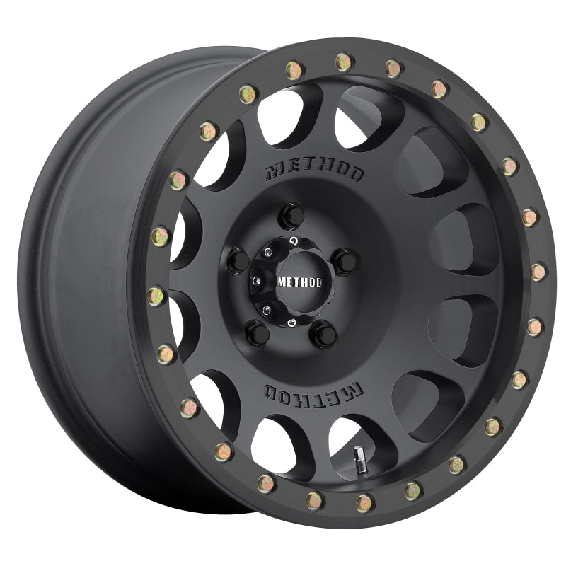 Method MR105 Beadlock 17x8.5 0mm Offset 6x135 87mm CB Matte Black w/BH-H24125 Wheel Main image